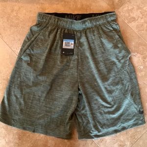 Men’s Nike lightweight shorts